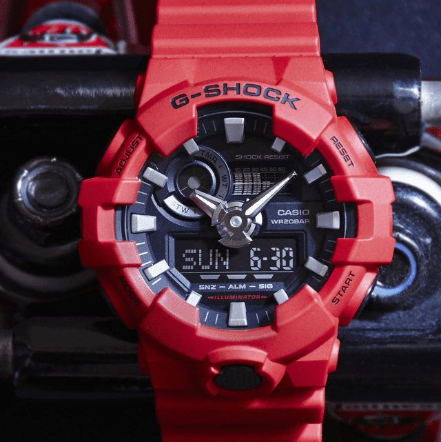 Reloj G Shock ANALOGO / DIGITAL GA-700-4A